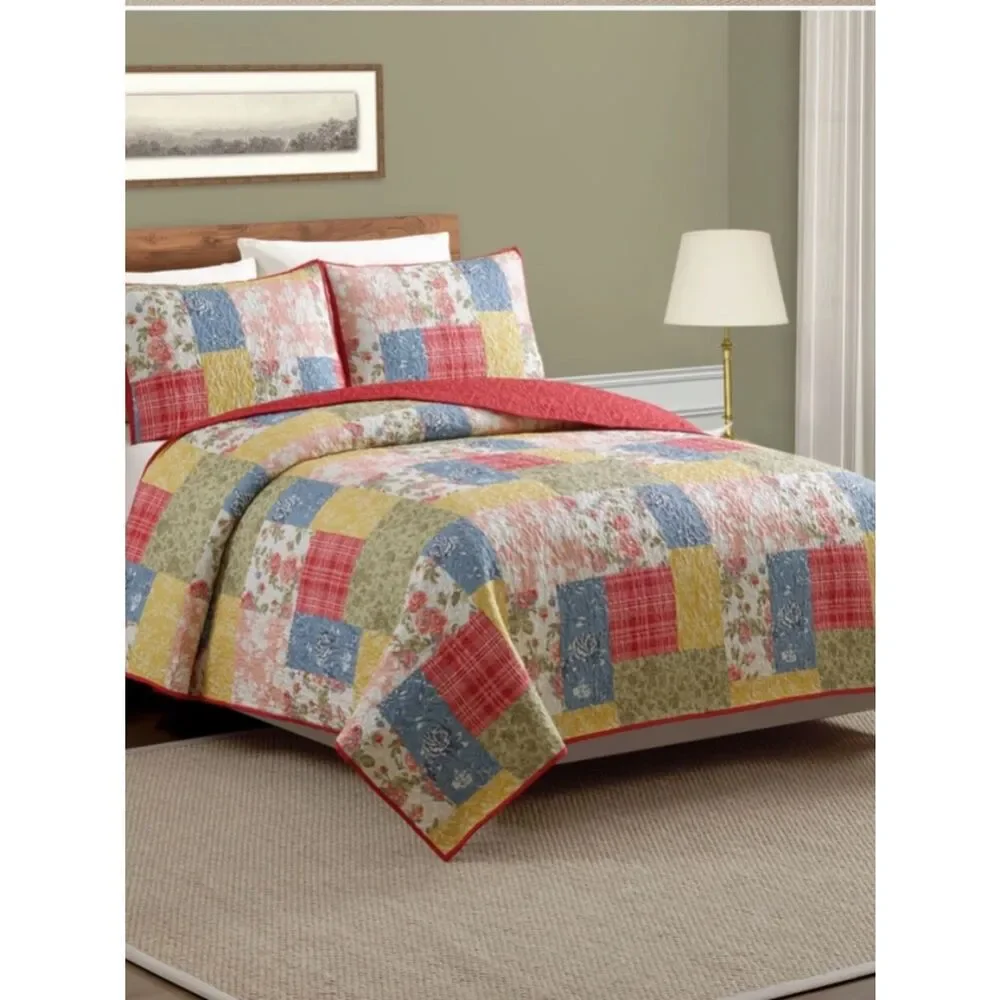 Farmhouse Floral Patchwork Printed Queen Size Quilt Set Cottagecore Shabby Chic